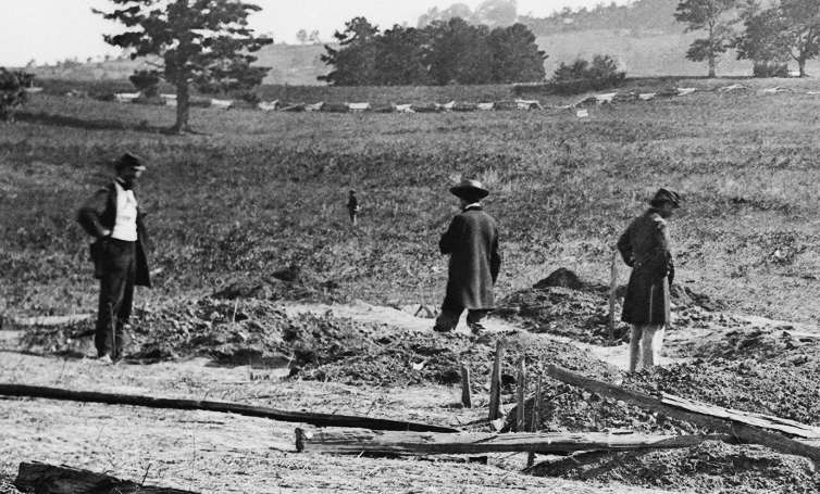 10th Maine, Cedar Mountain Graves. Timothy O'Sullivan Photo, 1862.
